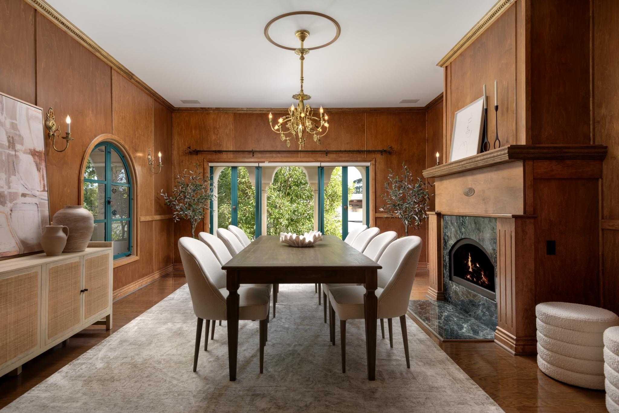 7 E Arrellaga Street