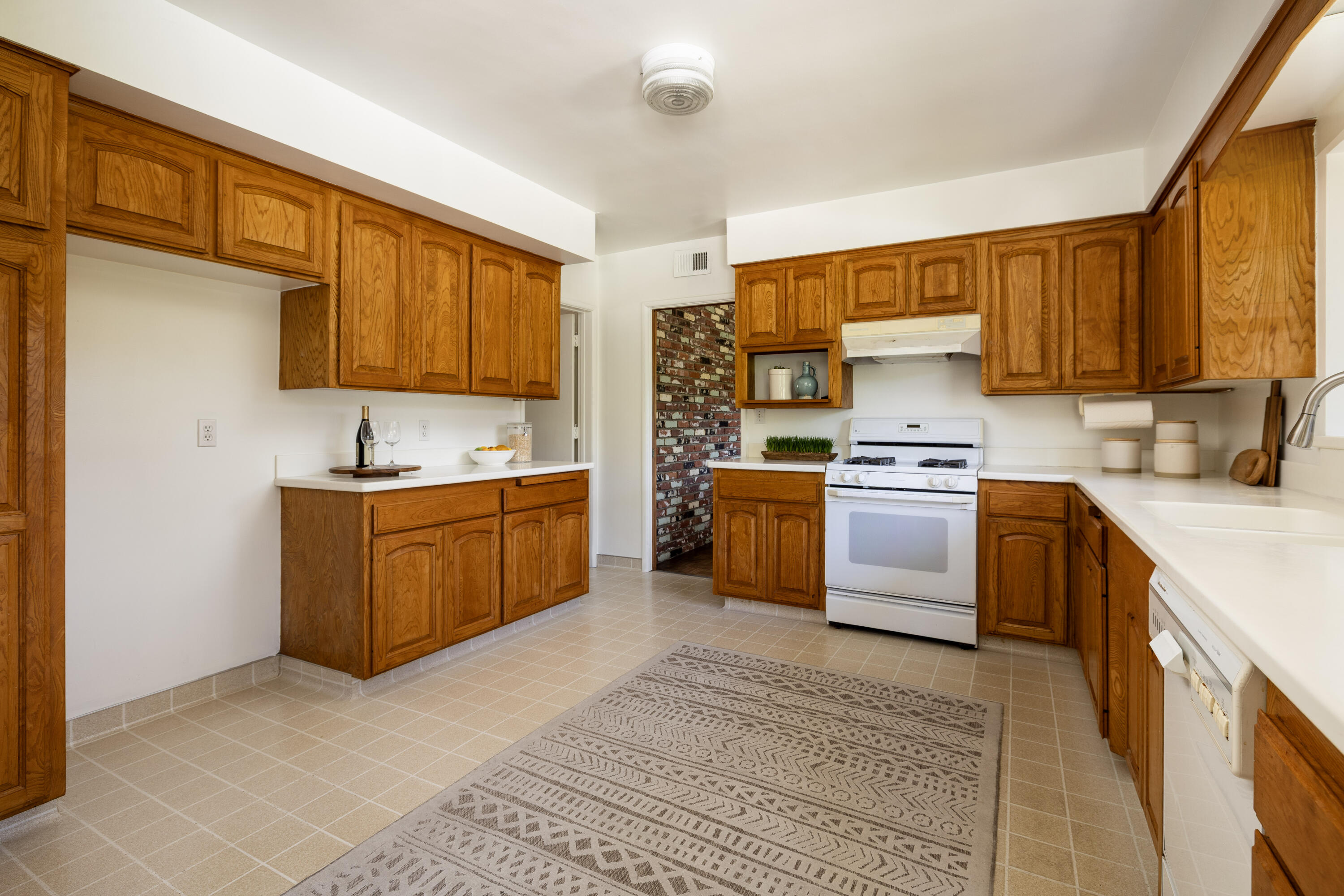 733 Woodland Drive
