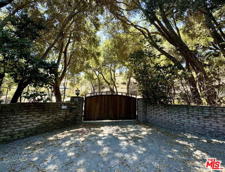 730 Crater Camp Dr