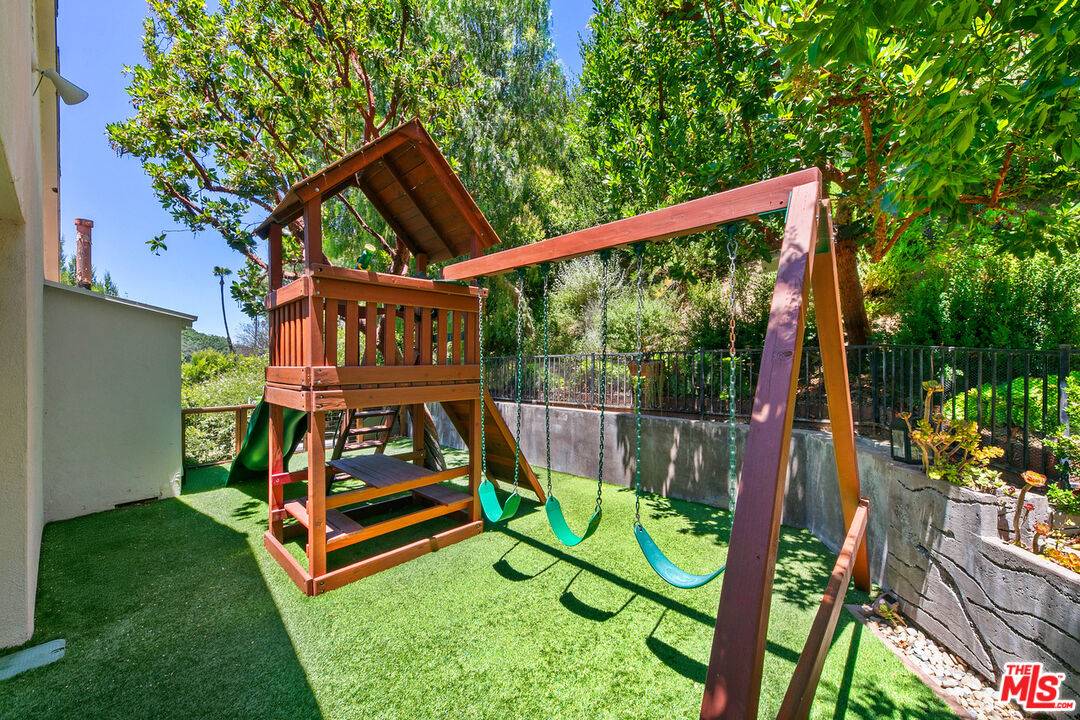 3644 Goodland Ave