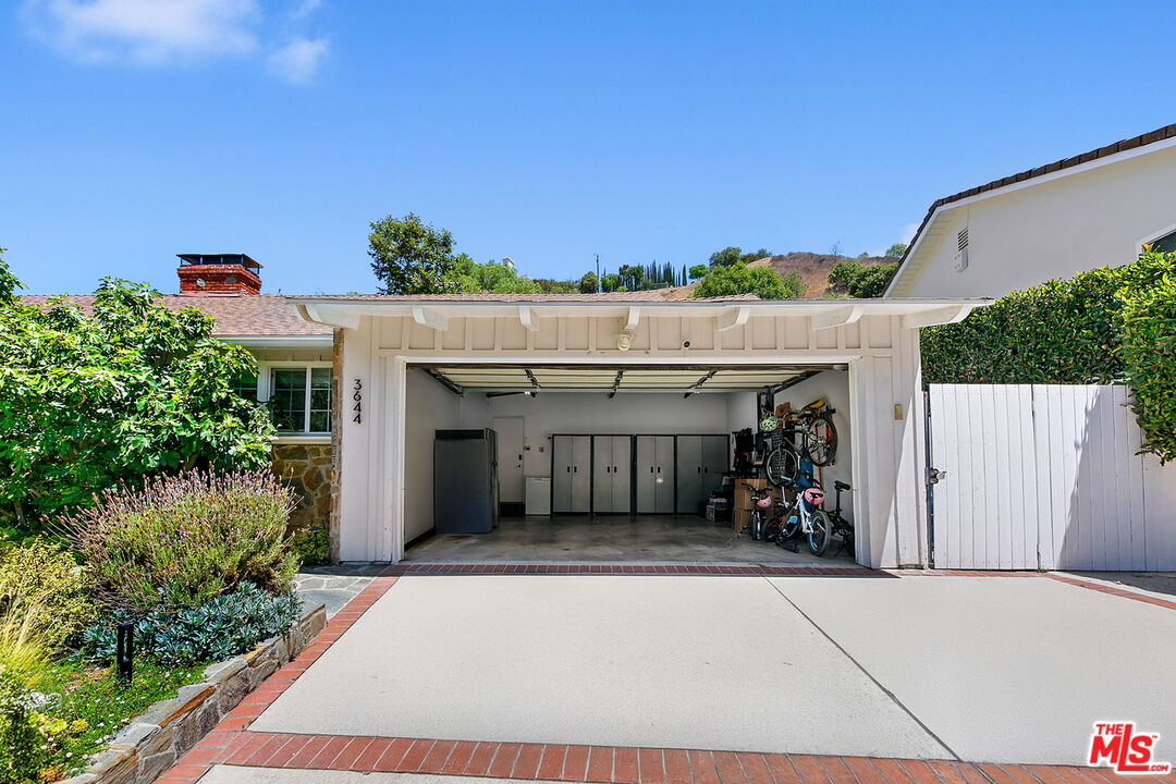 3644 Goodland Ave