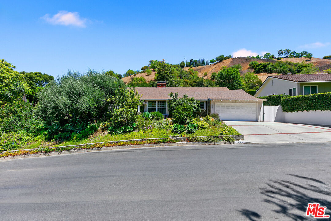 3644 Goodland Ave