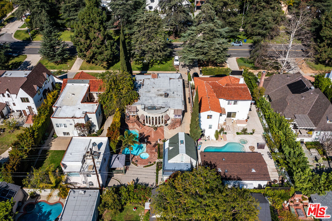 5006 Los Feliz Blvd