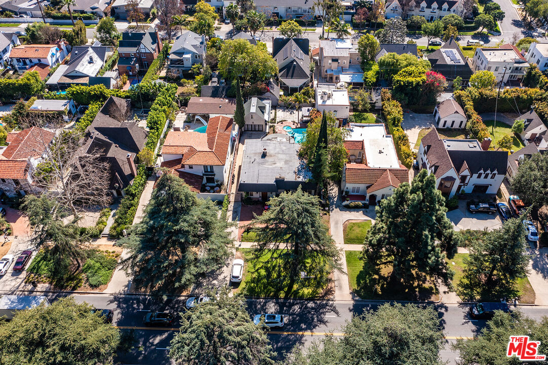 5006 Los Feliz Blvd