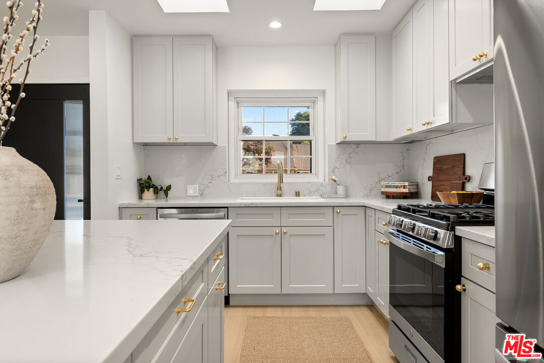 23649 Emelita St