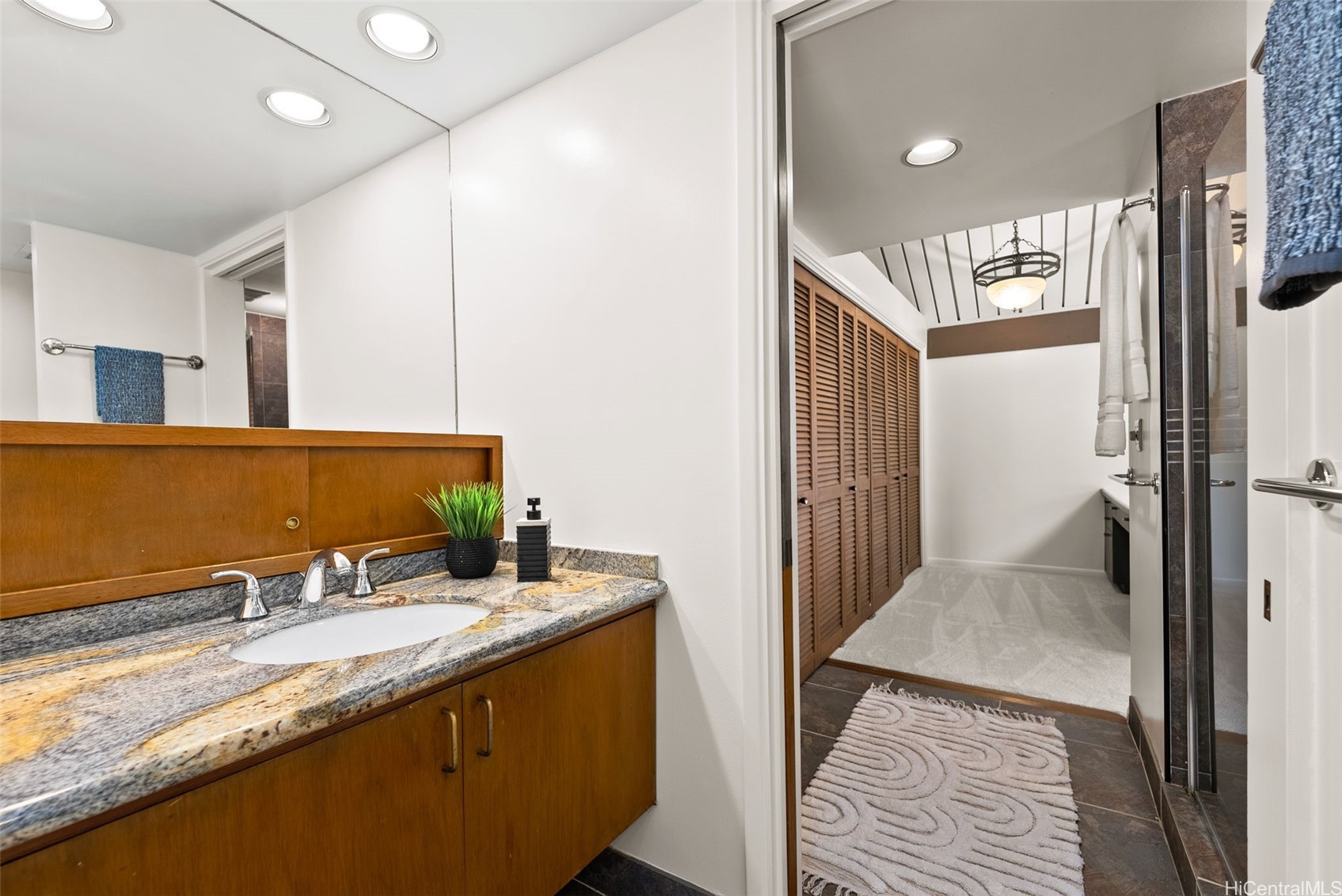 156 Forest Ridge Way