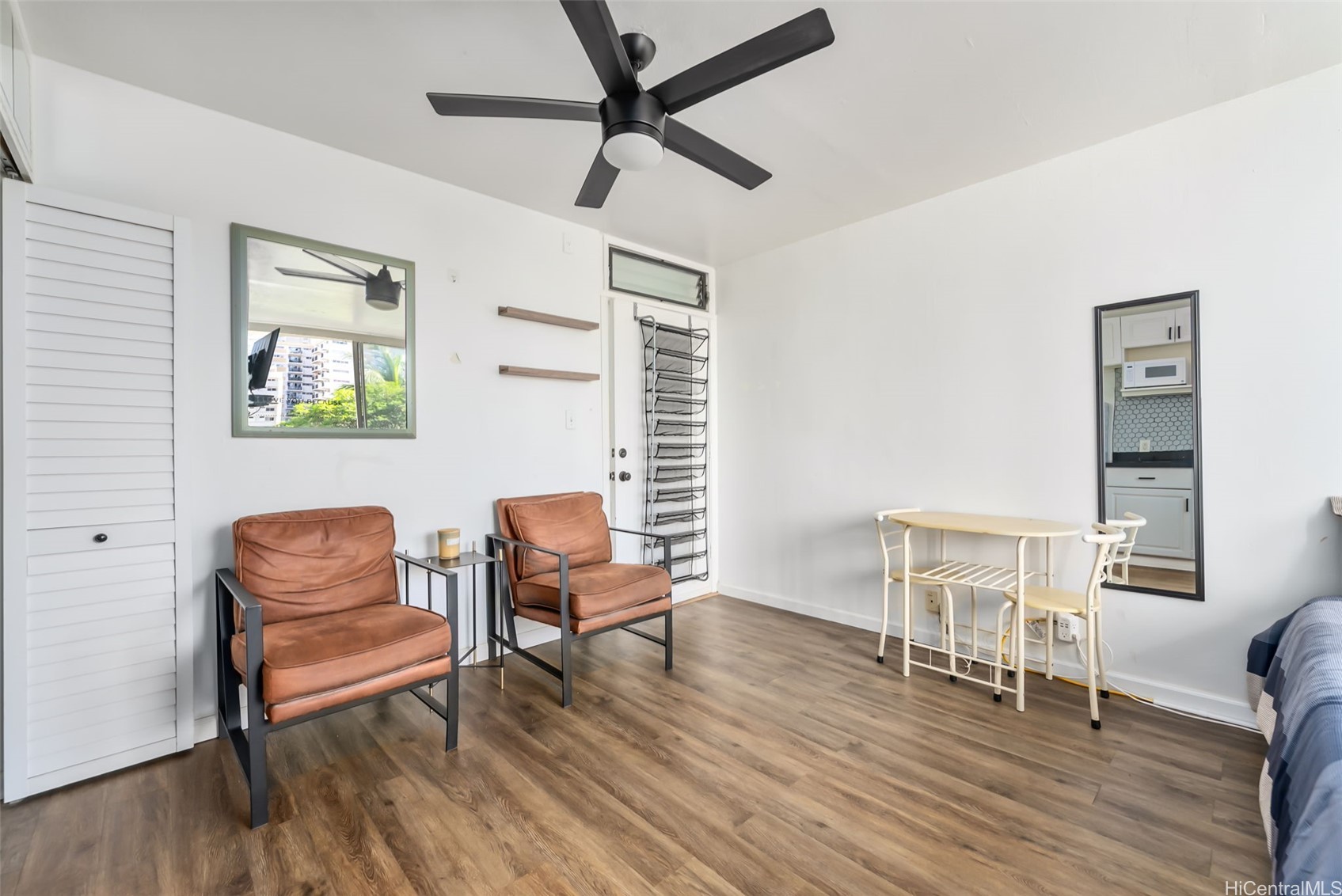 249 Kapili Street 402