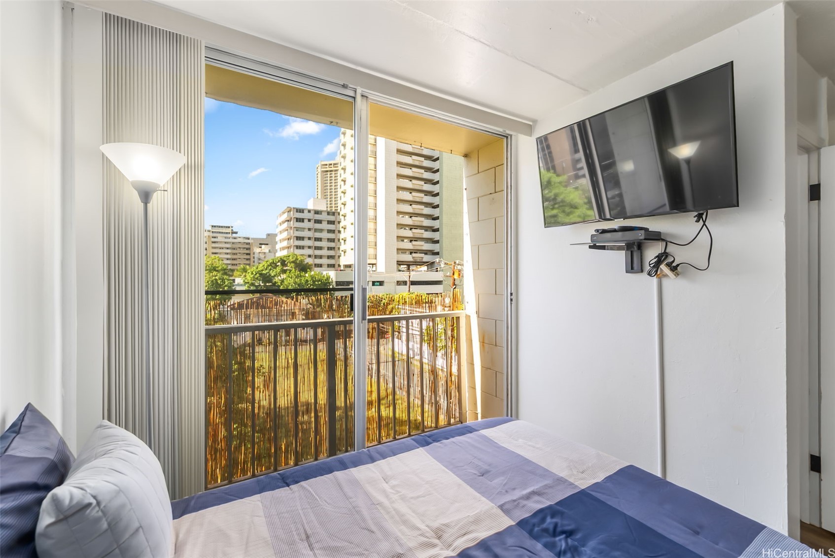 249 Kapili Street 402