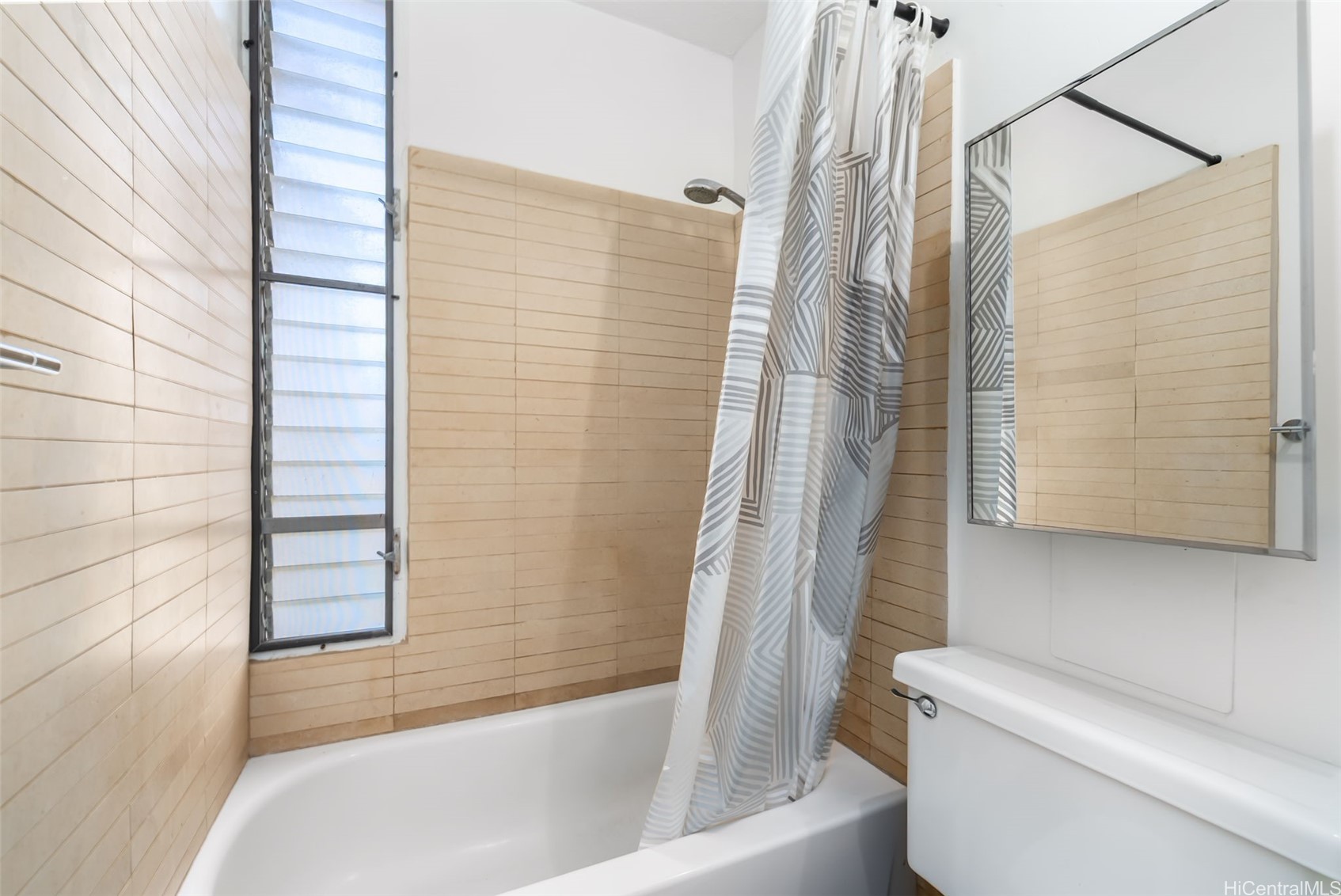 249 Kapili Street 402