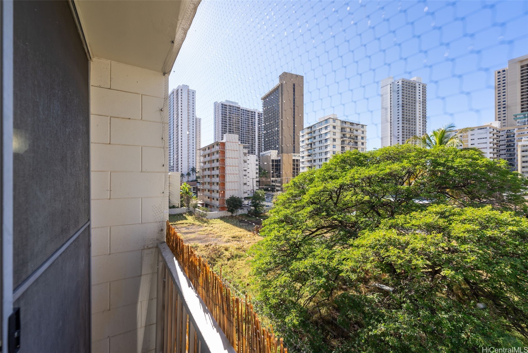 249 Kapili Street 402