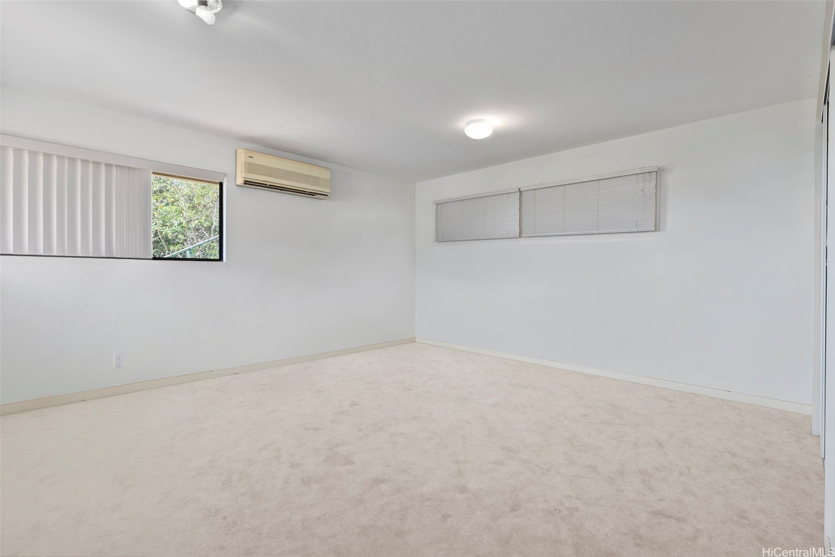 99-760 Holoai Street