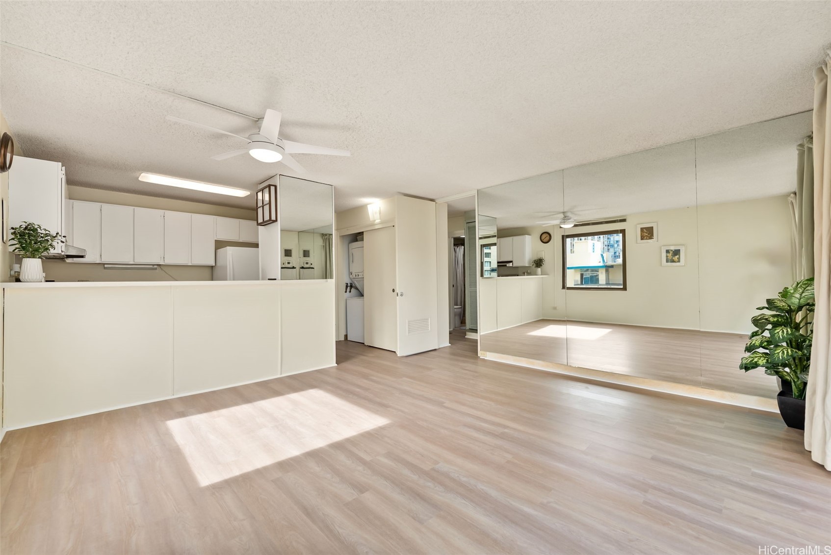 2140 Kuhio Avenue 801