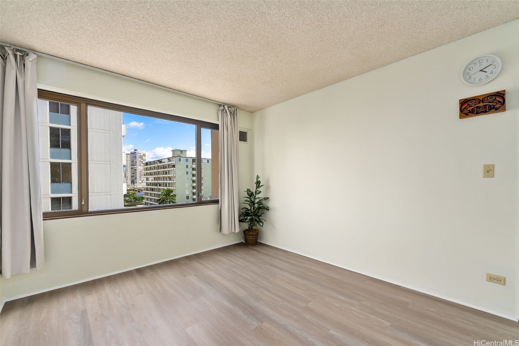 2140 Kuhio Avenue 801