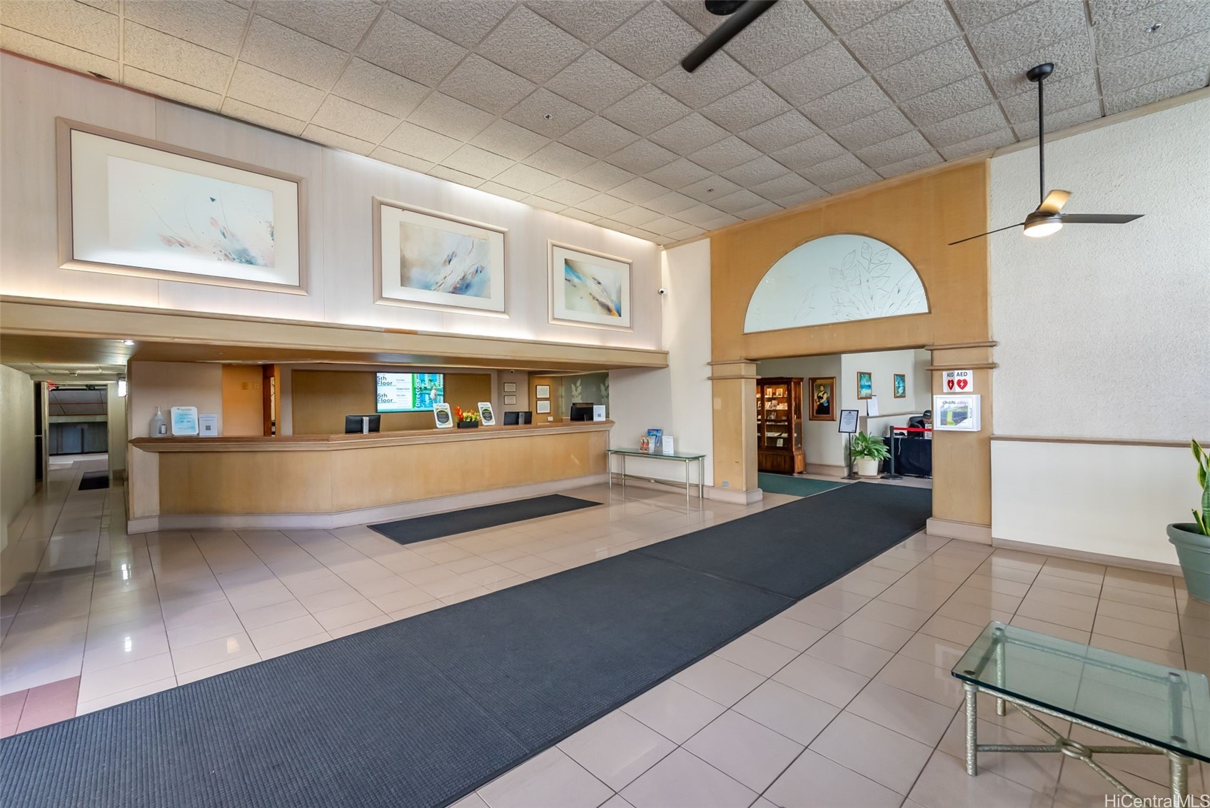 229 Paoakalani Avenue 1008