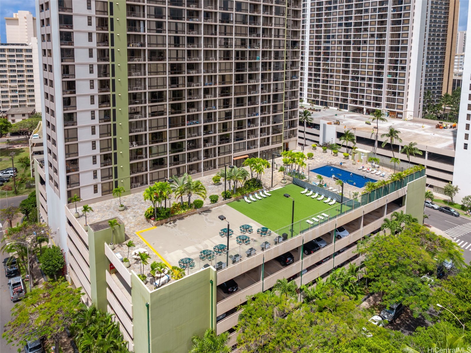 229 Paoakalani Avenue 1008