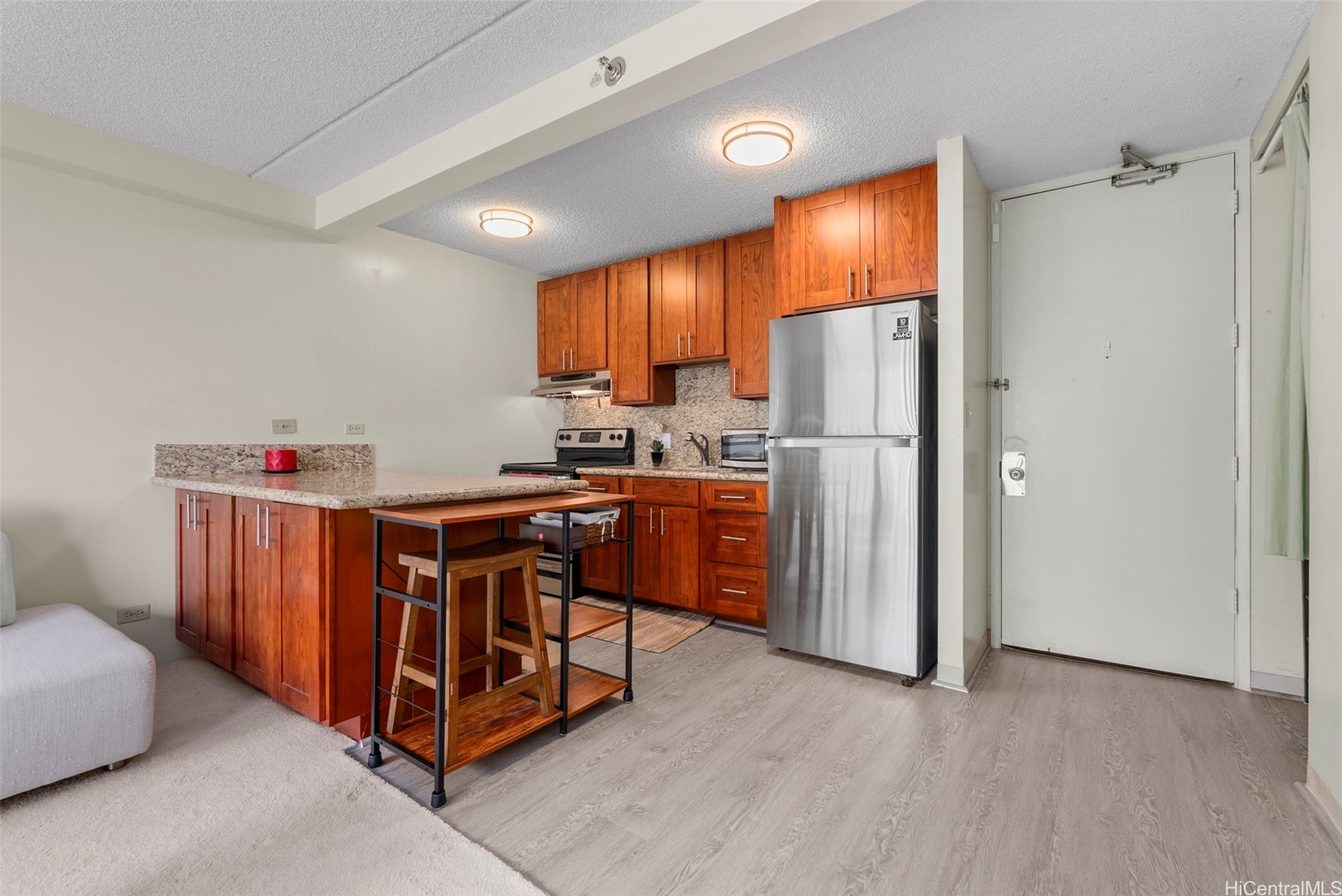 229 Paoakalani Avenue 1008