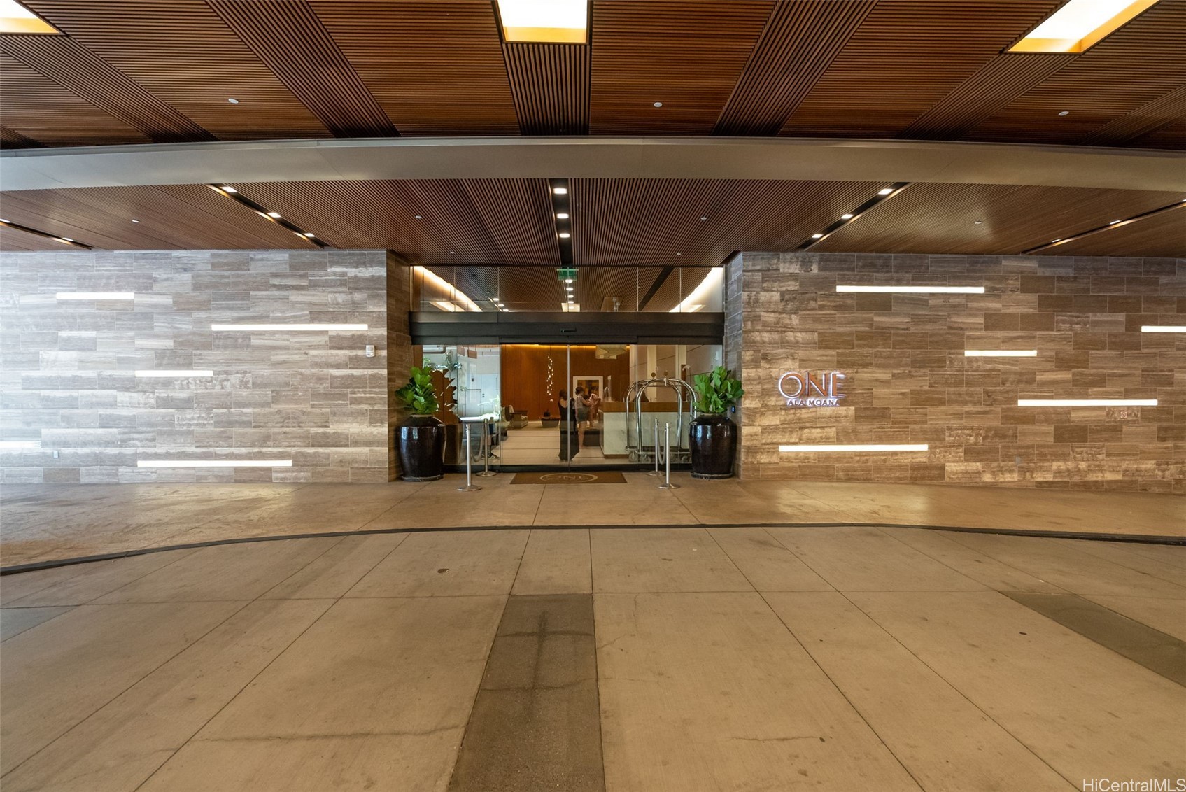 1555 Kapiolani Boulevard 900