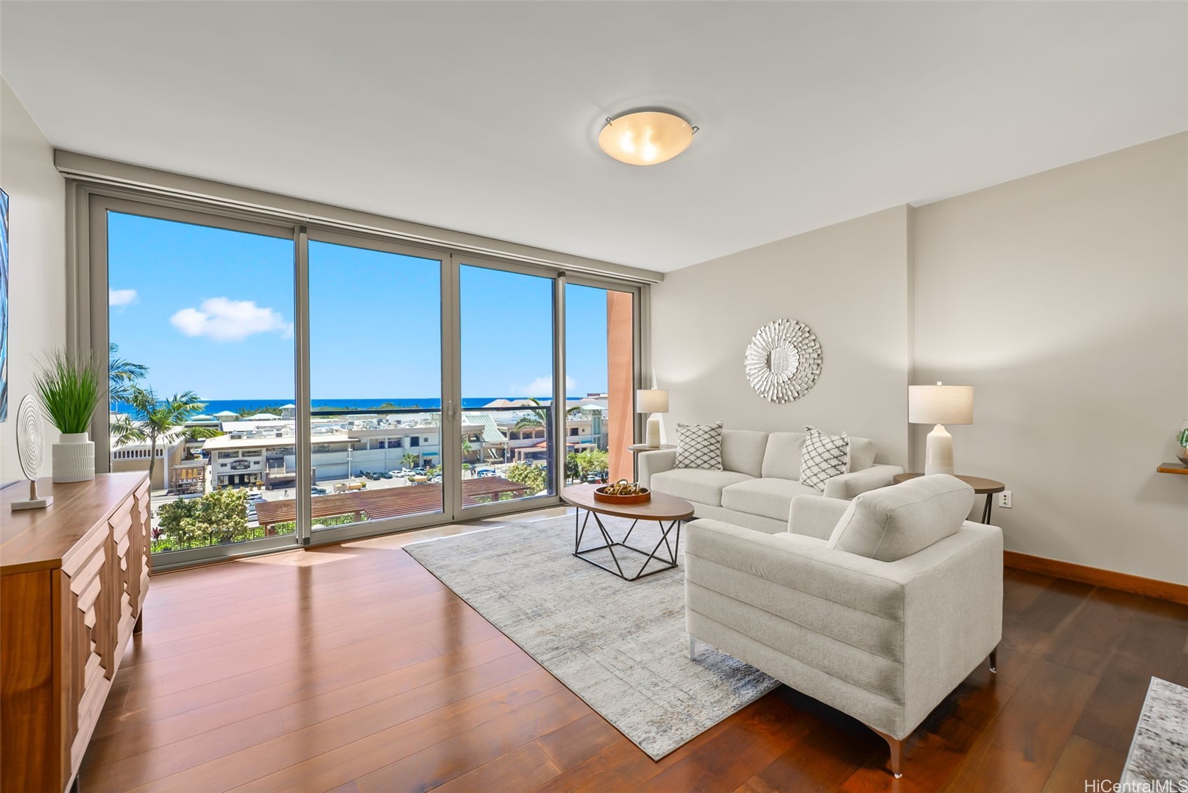 1555 Kapiolani Boulevard 900