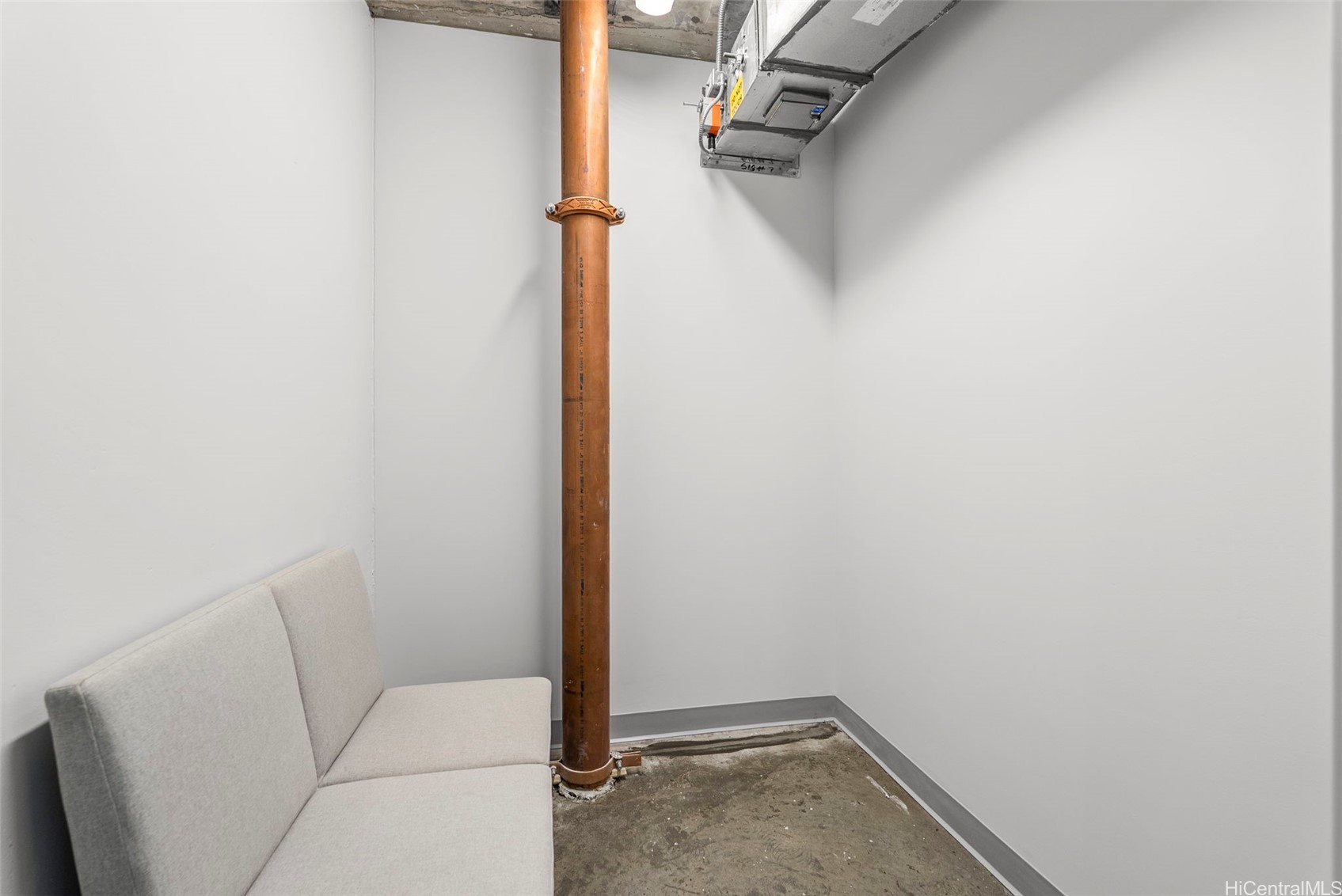 987 Queen Street 3102