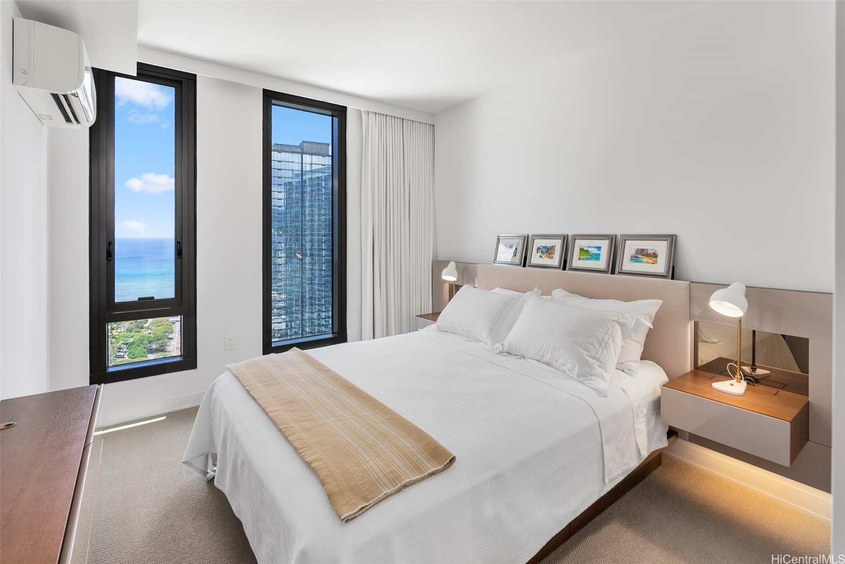 987 Queen Street 3102