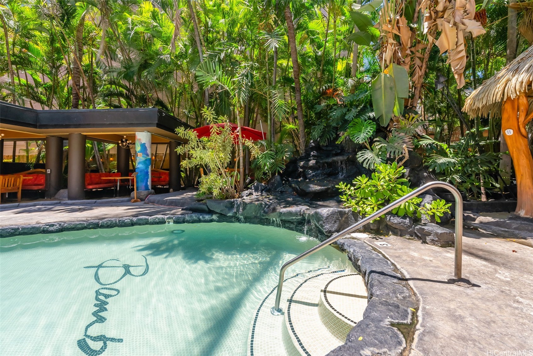 2425 Kuhio Avenue 703