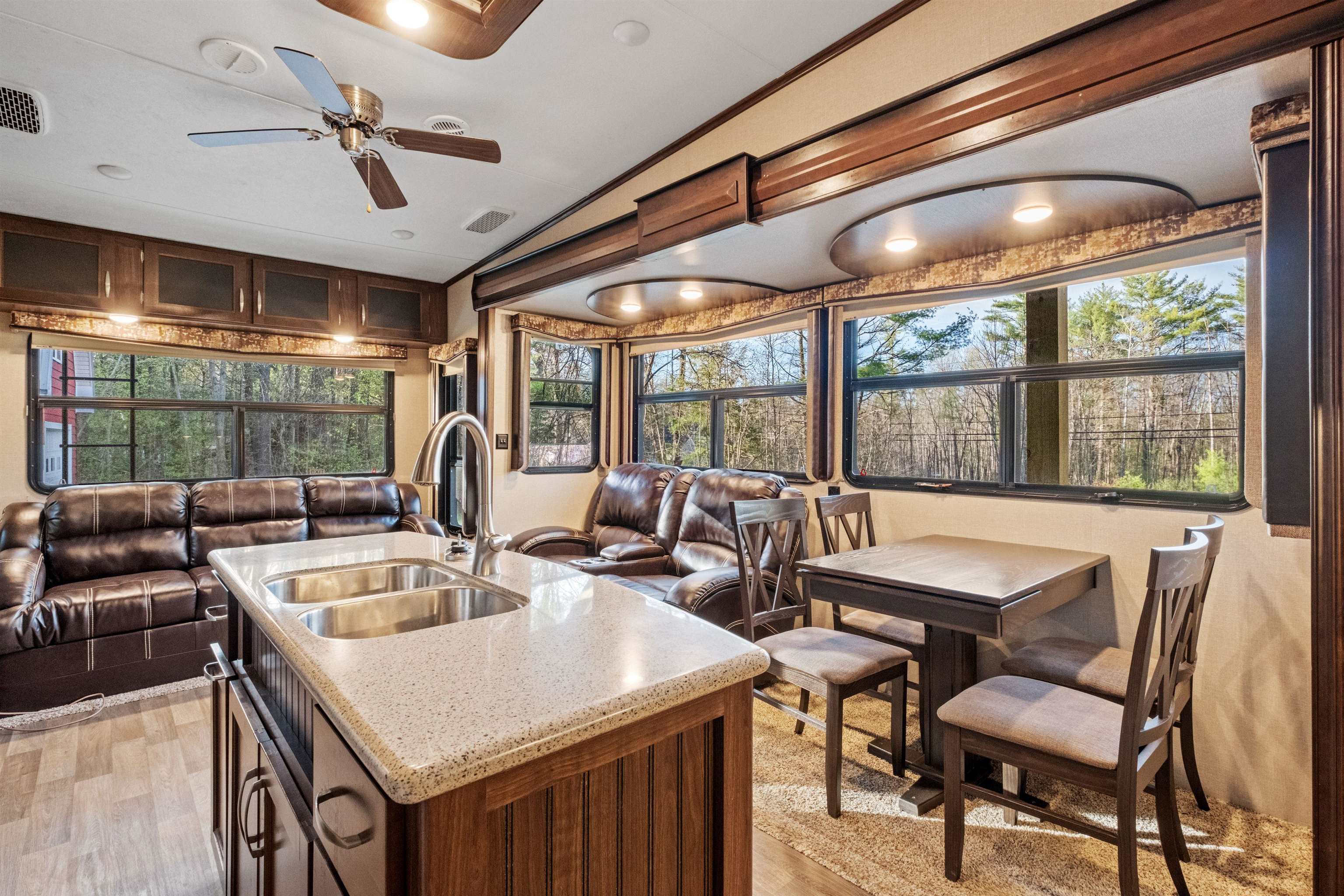 558 Lower Bay Road