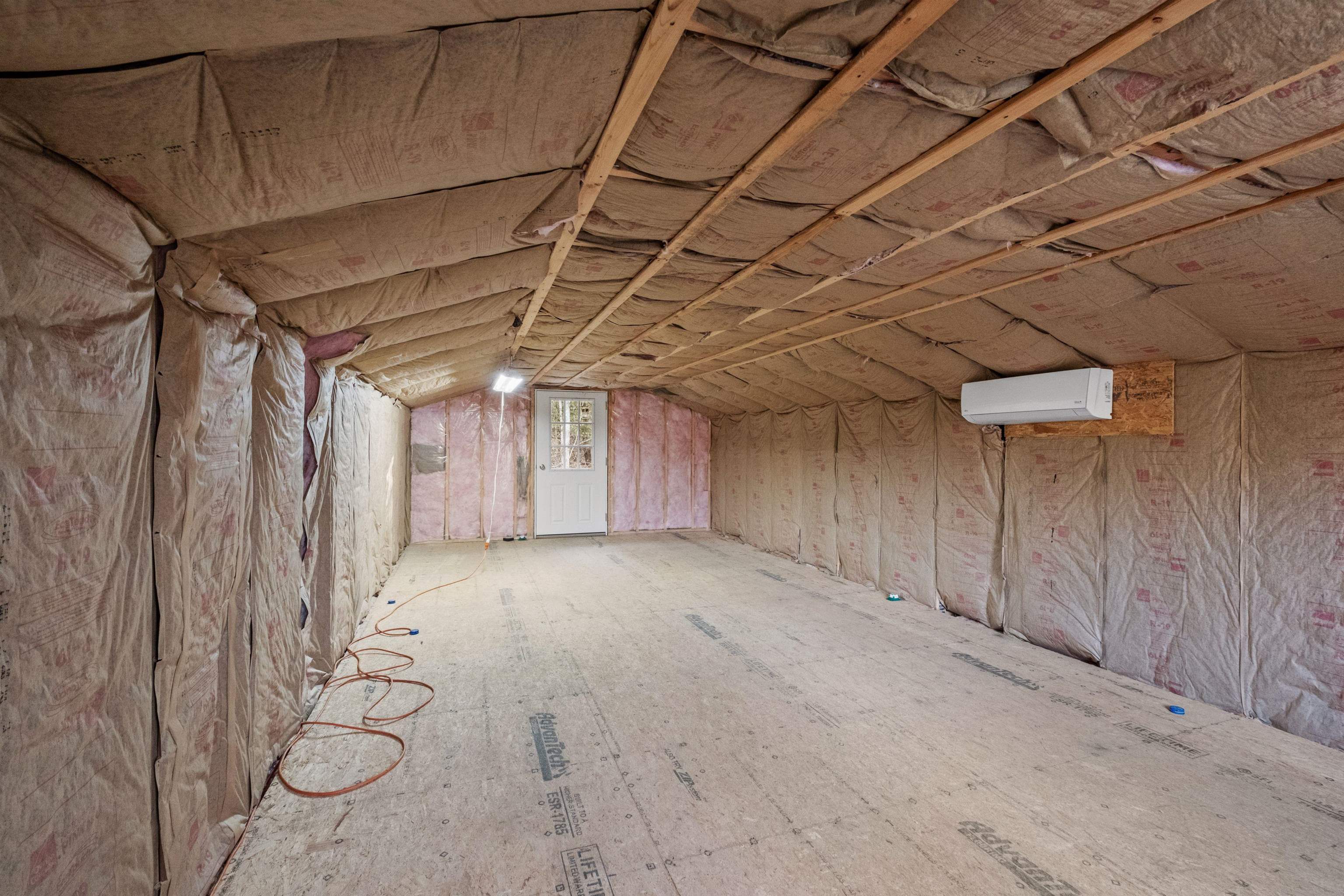 558 Lower Bay Road