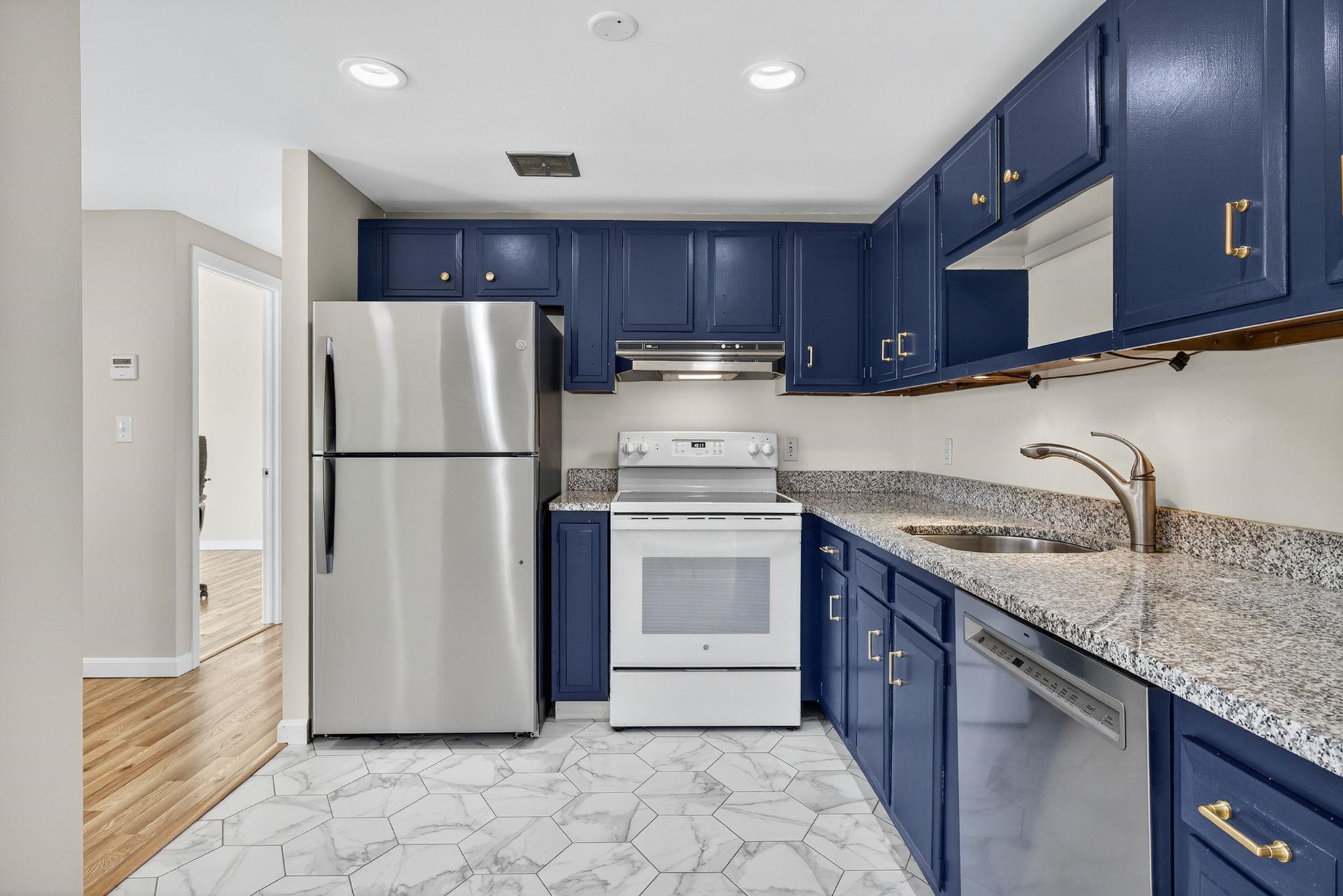 55 River Road Unit: 7G