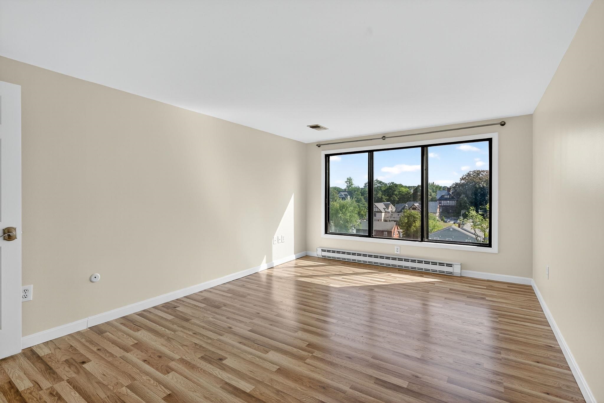 55 River Road Unit: 7G