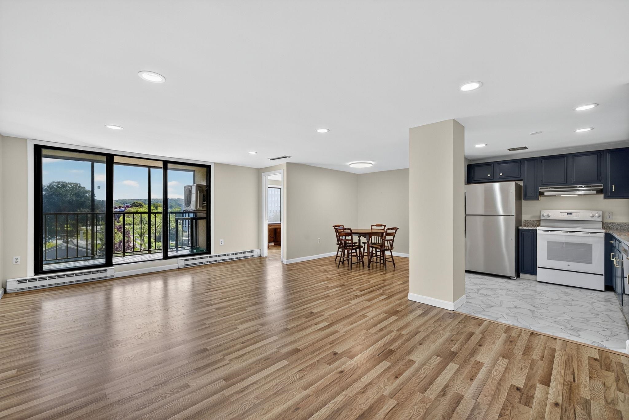 55 River Road Unit: 7G