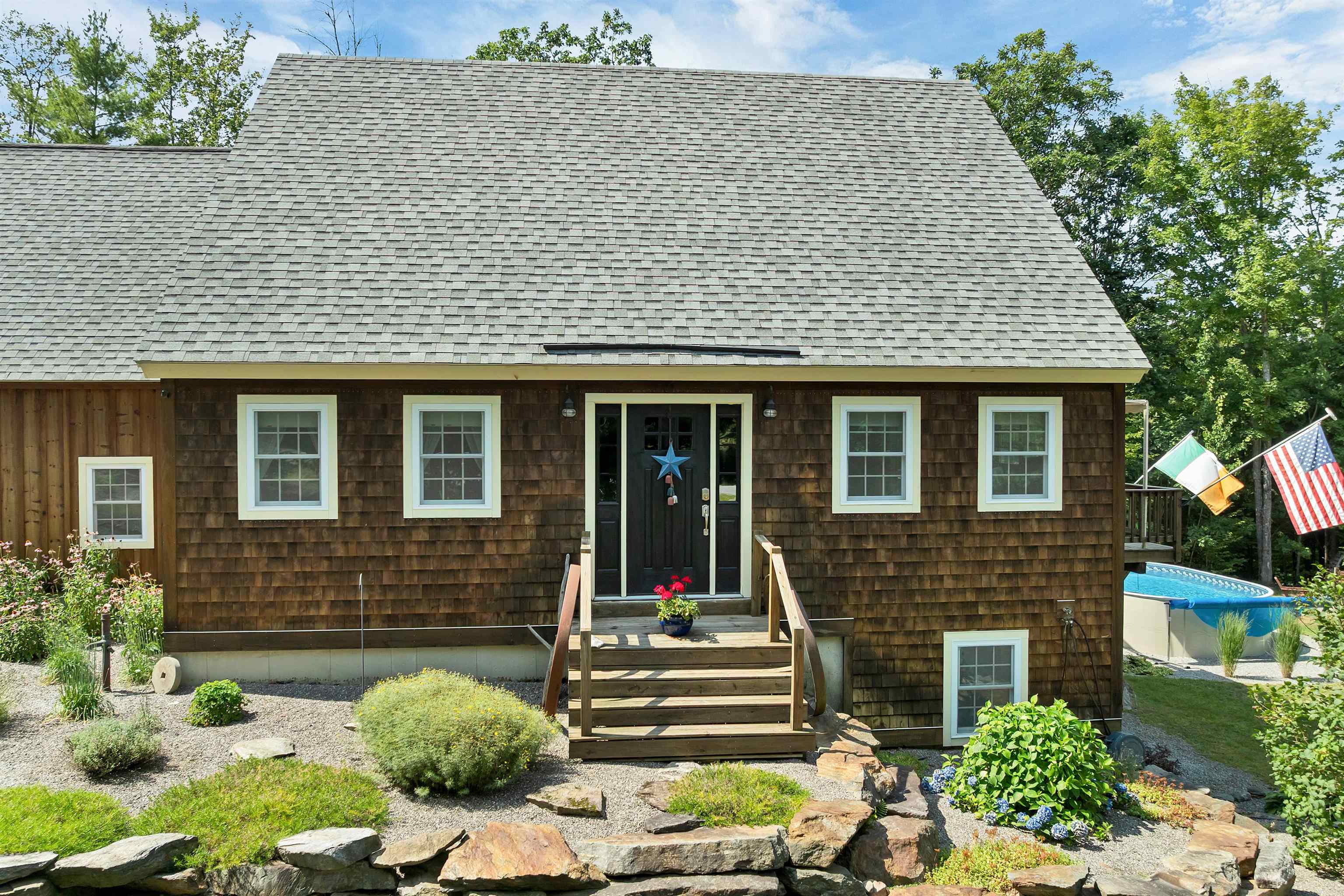 16 Valley View Road