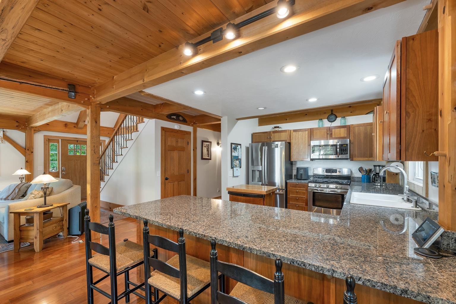 16 Valley View Road