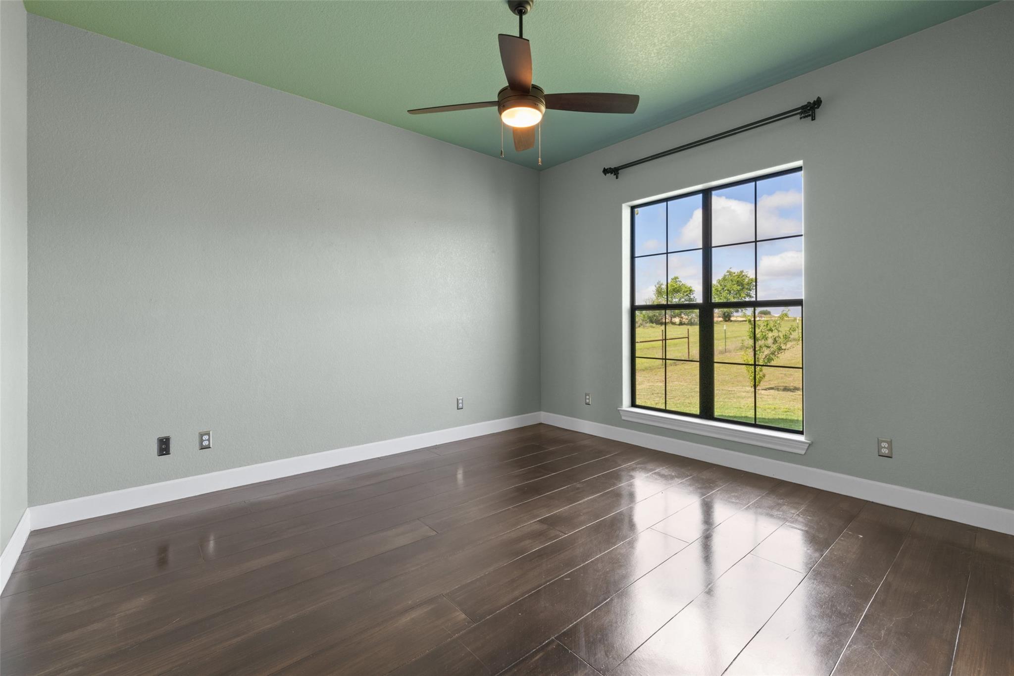 1652 County Road 307