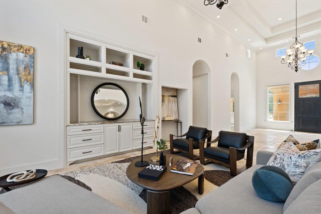 102 Long Point CV
