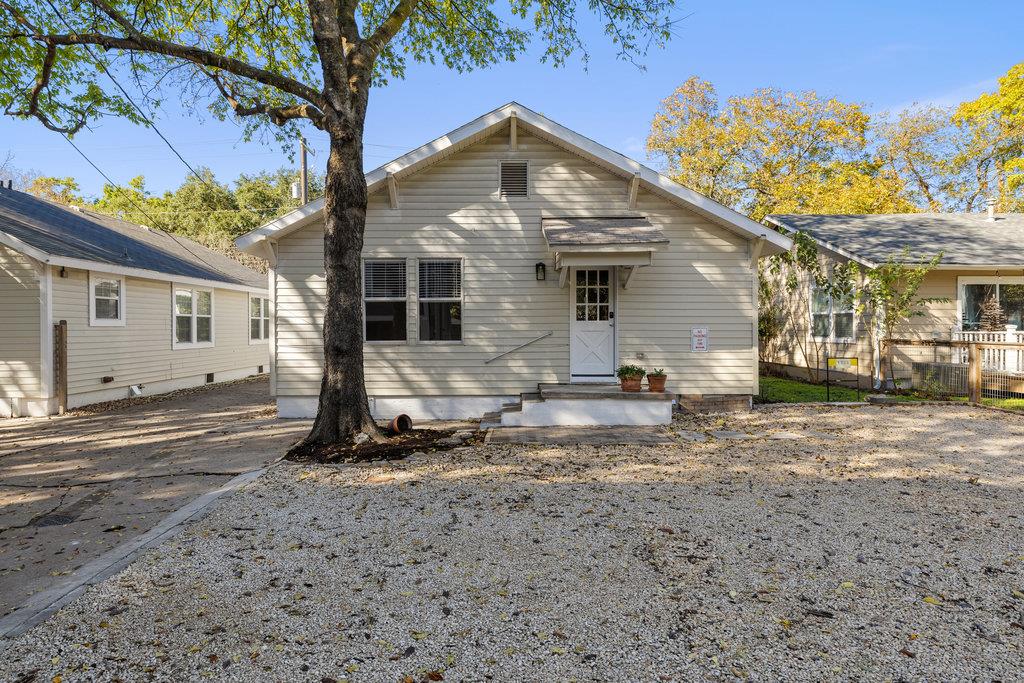 1223, 1223 1/2 & 1225 S Austin Ave S
