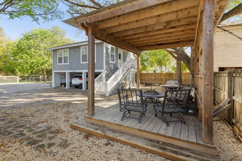 1223, 1223 1/2 & 1225 S Austin Ave S