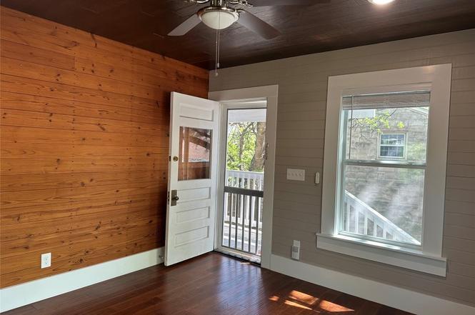 1223, 1223 1/2 & 1225 S Austin Ave S