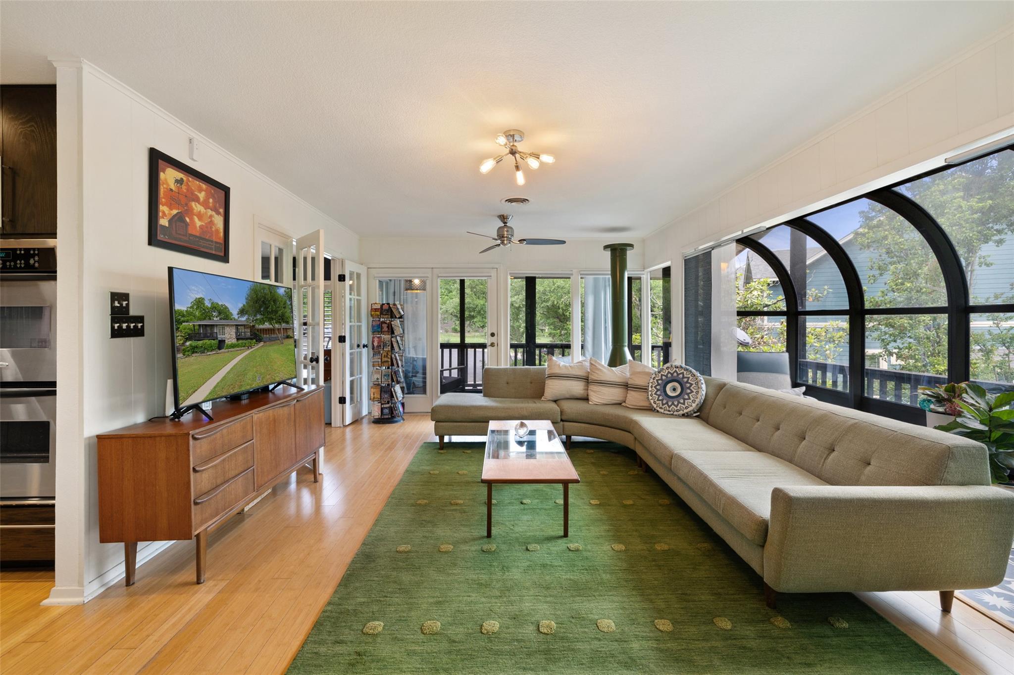 1712 McCoy PL