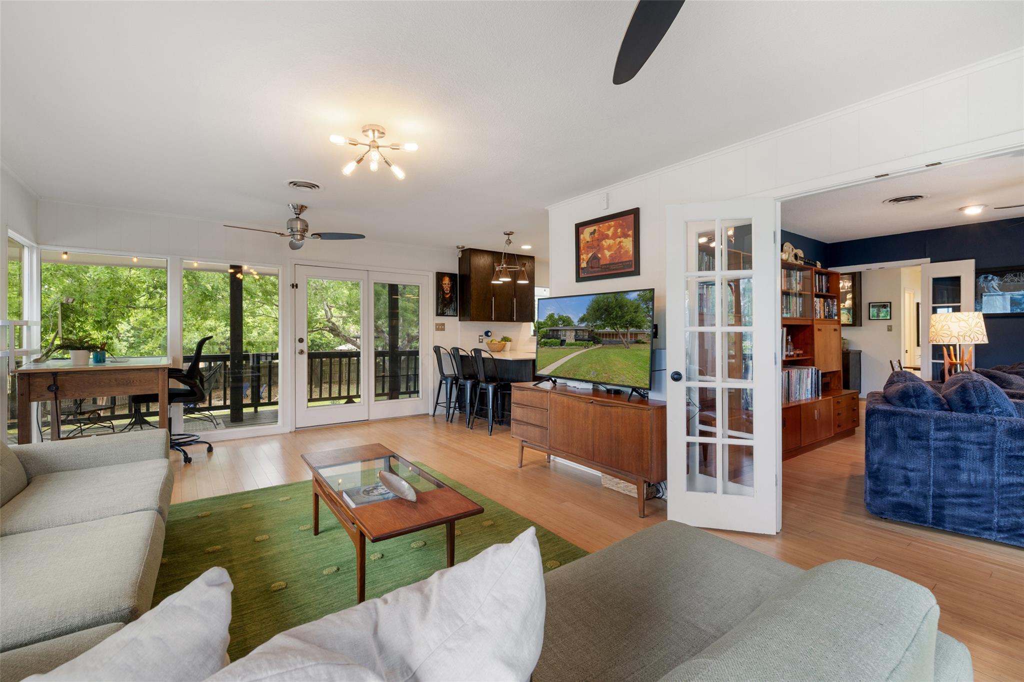 1712 McCoy PL