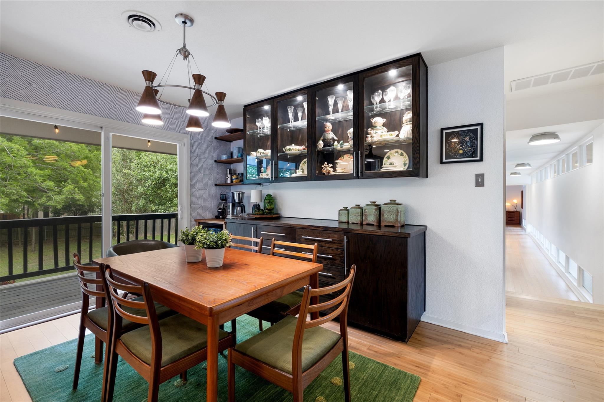 1712 McCoy PL