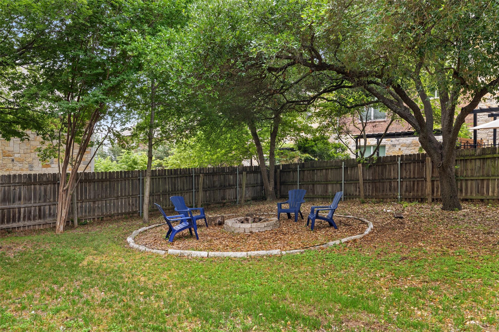 1712 McCoy PL