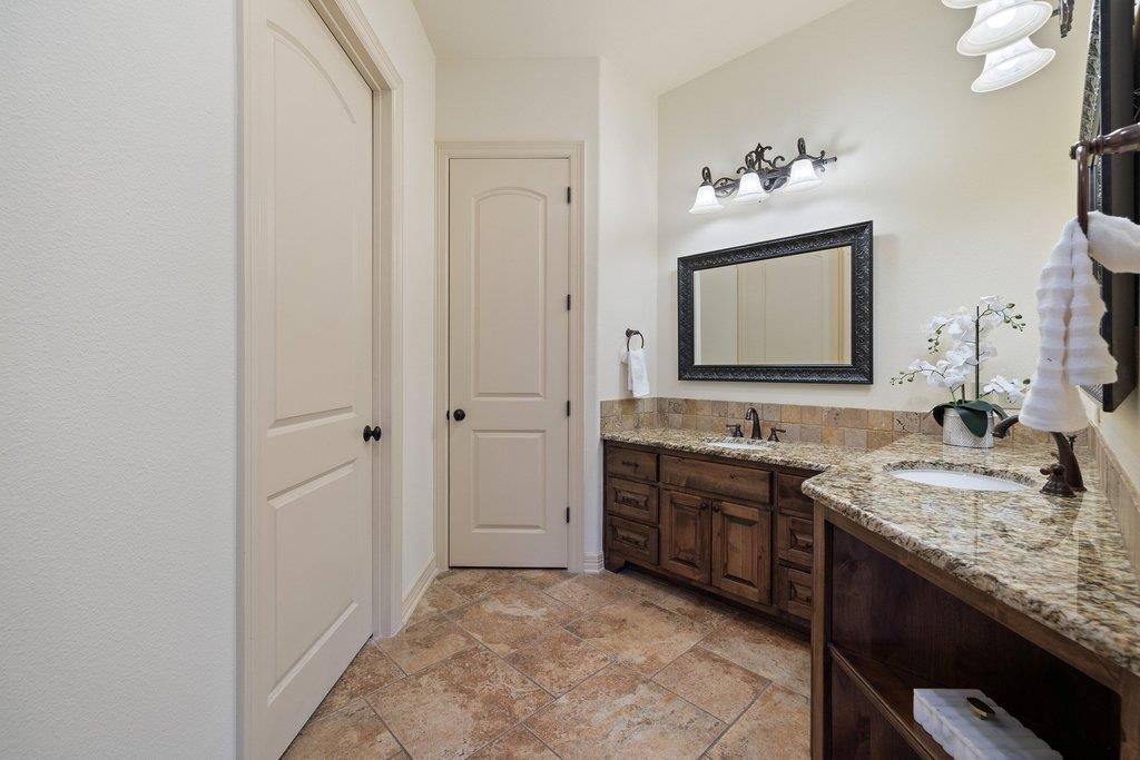 100 Portafino LN