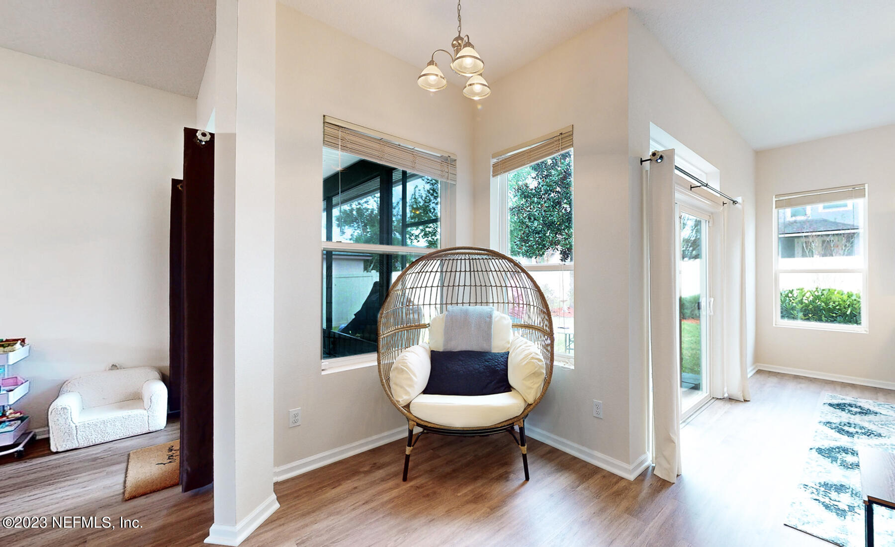 3323 RIDGEVIEW Drive