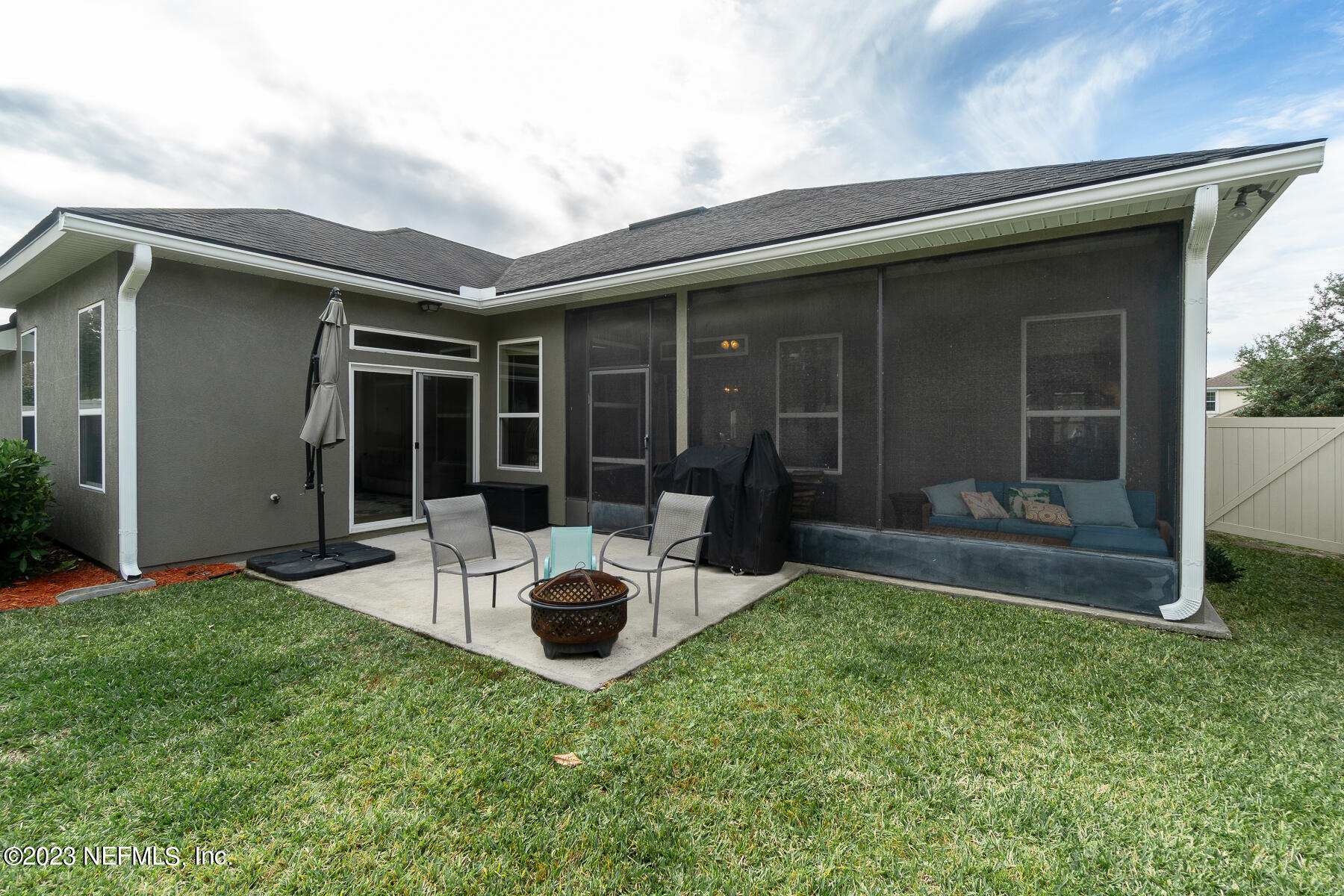 3323 RIDGEVIEW Drive