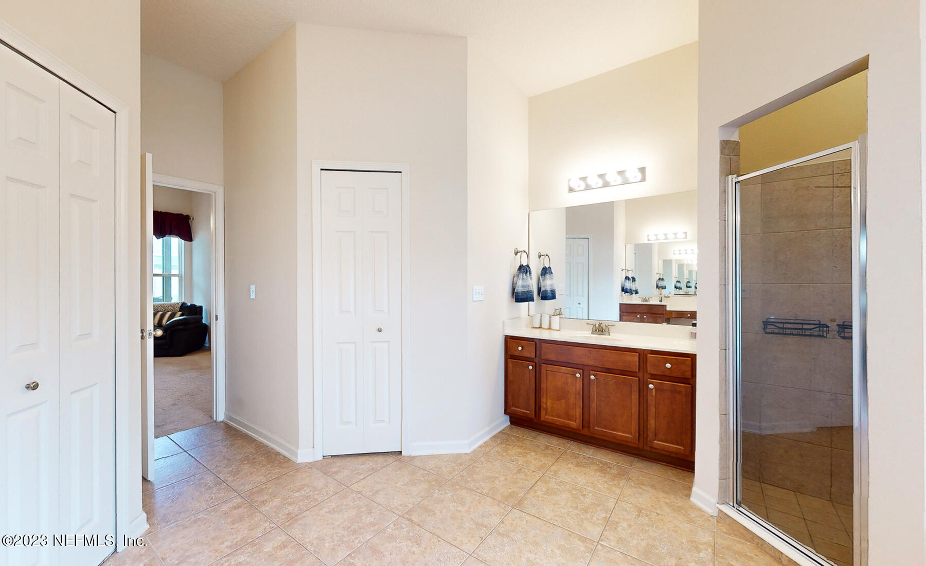 3323 RIDGEVIEW Drive