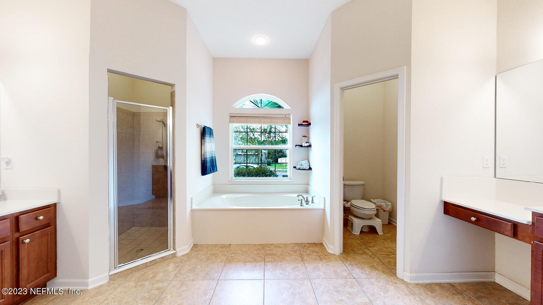 3323 RIDGEVIEW Drive