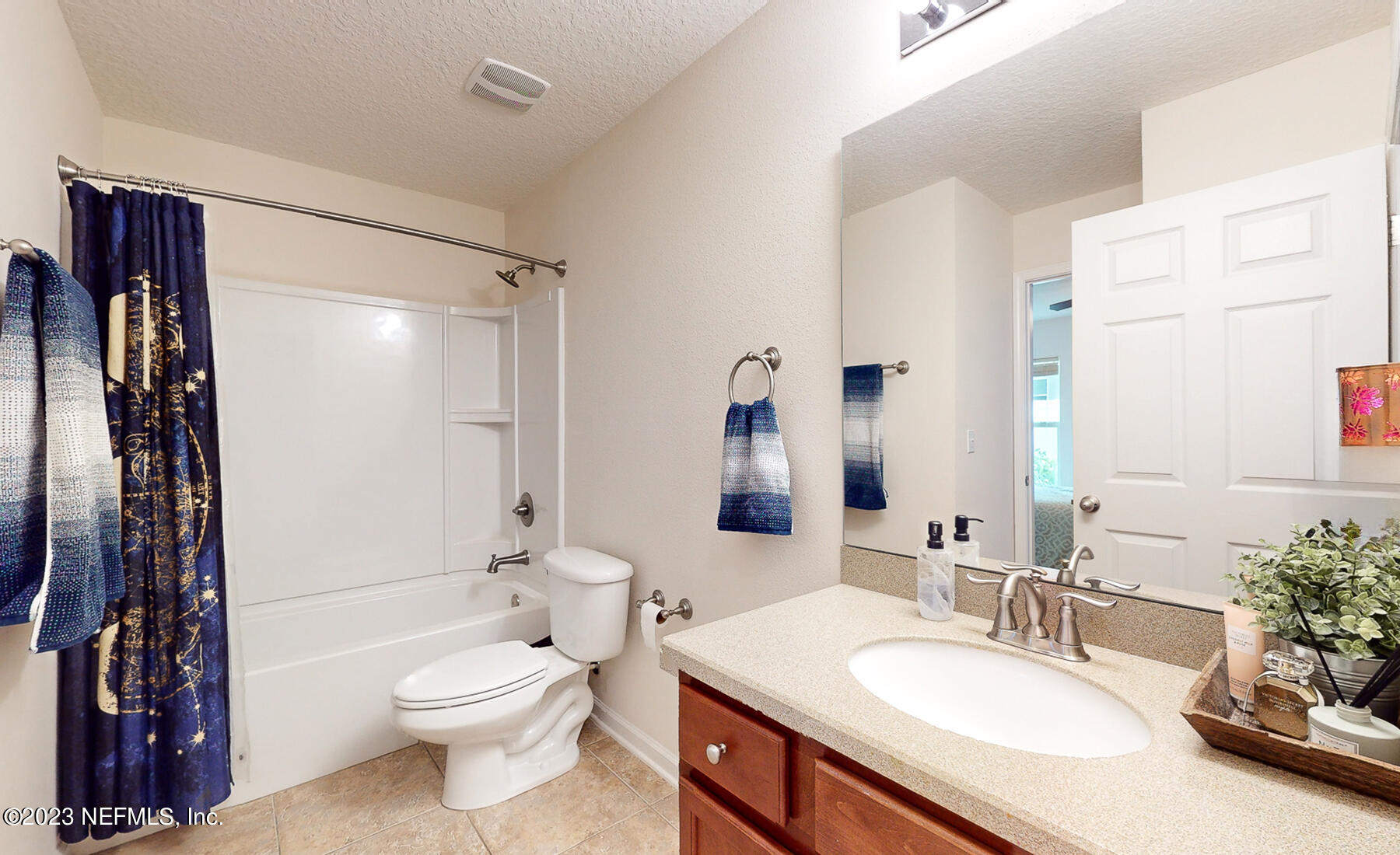 3323 RIDGEVIEW Drive