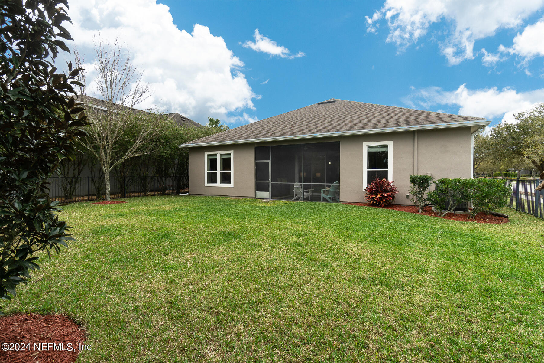 15 MYRTLE BROOK Bend