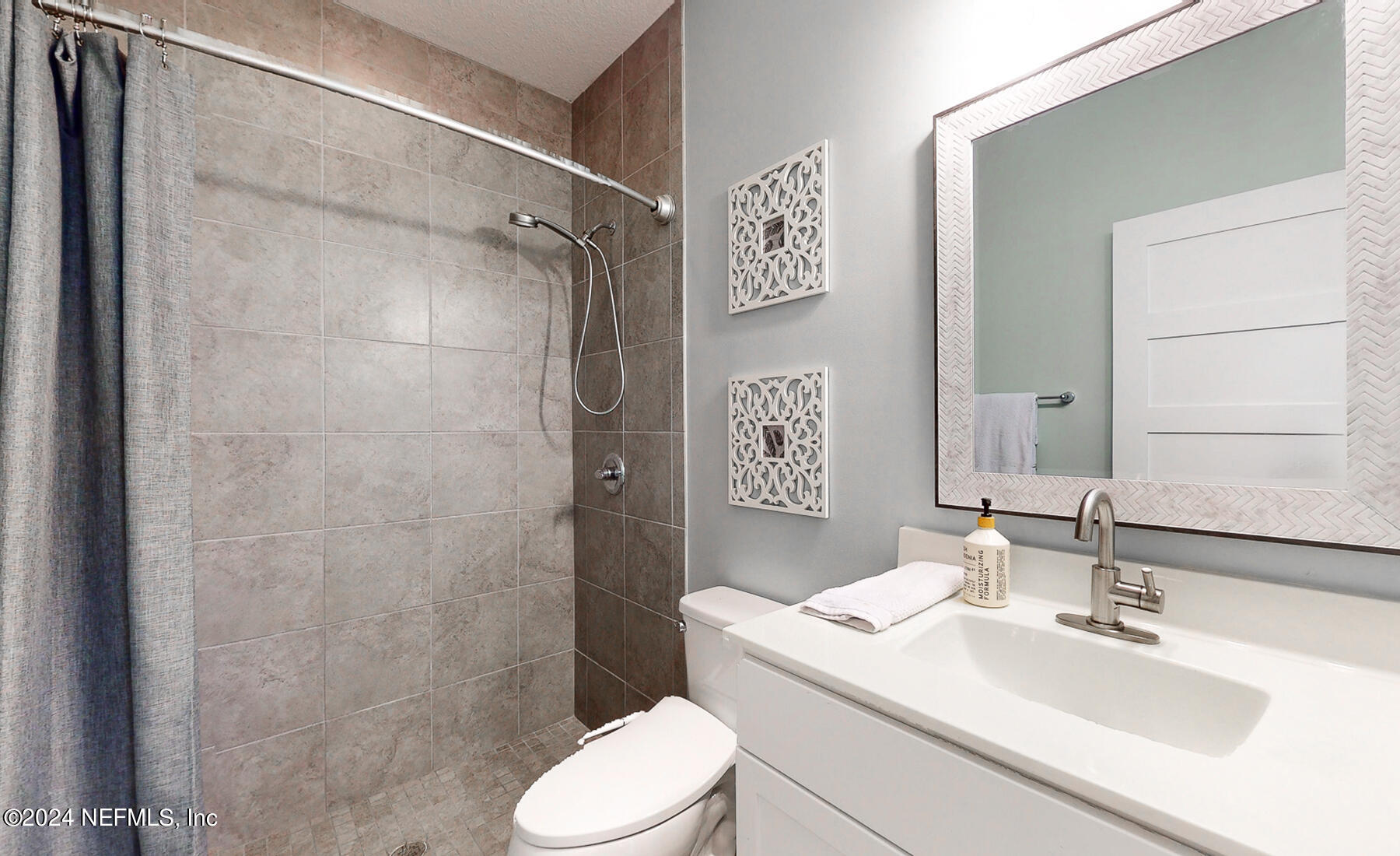 2133 ARDEN FOREST Place