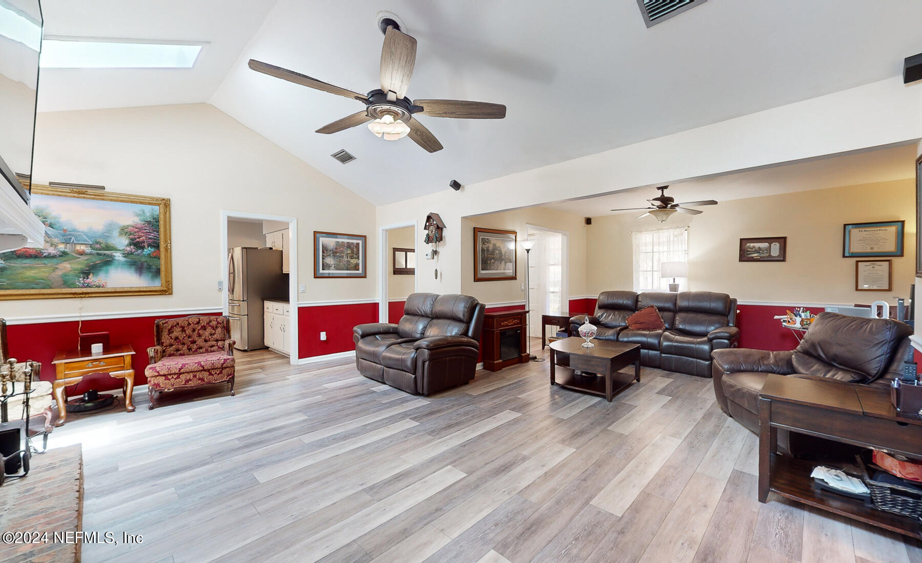 2206 GLENCOE Drive